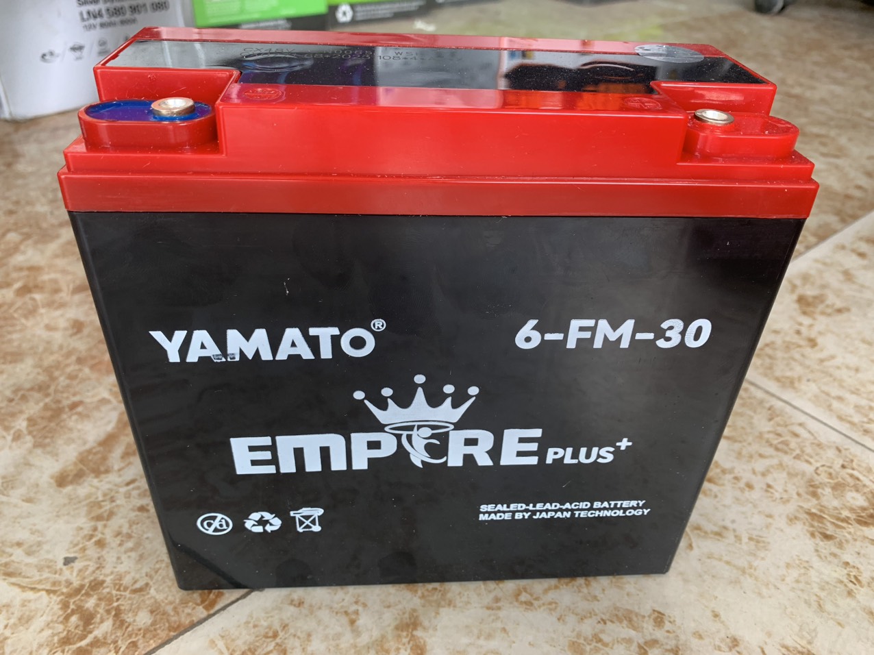 Bình ắc quy Yamato 6-FM-30 Plus thay cho xe điện Xmen